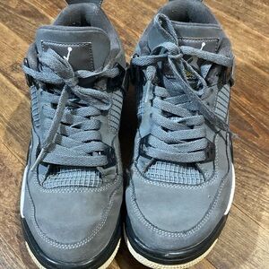Worn Jordan cool gray 4s 7 youth
